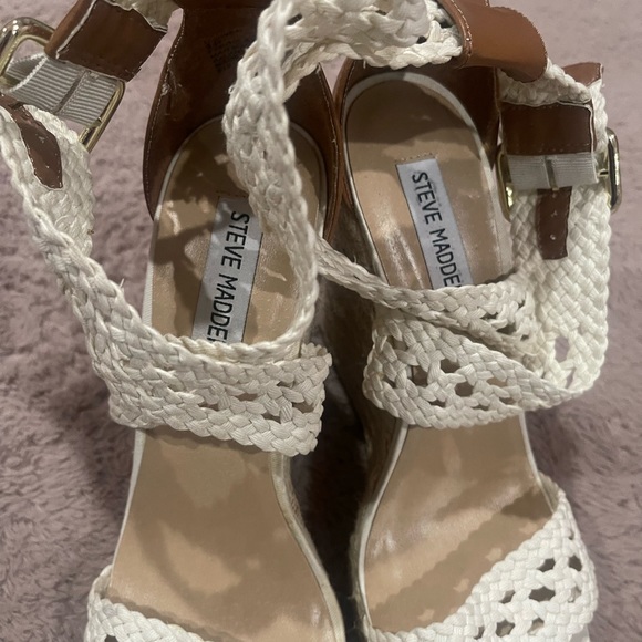 Steve Madden platforms, only worn once! 💖 - Picture 2 of 3
